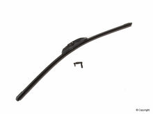 Load image into Gallery viewer, Windshield Wiper Blade, Front Right - Bosch Evolution 4820