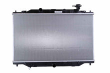 Load image into Gallery viewer, Radiator - Nissens 68534