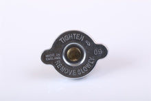 Load image into Gallery viewer, Radiator - Nissens 68534