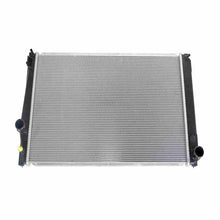 Load image into Gallery viewer, Radiator - Denso 221-3116