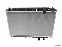 Load image into Gallery viewer, Radiator - Denso 221-3234