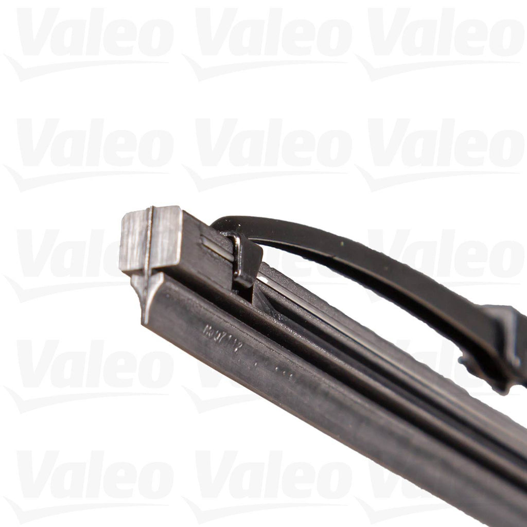 Titanium Traditional Wiper Blade - Valeo 604468