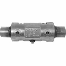 Load image into Gallery viewer, Catalytic Converter - Walker Exhaust 82807
